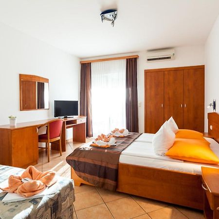 Guesthouse Villa Adria Malinska Dış mekan fotoğraf
