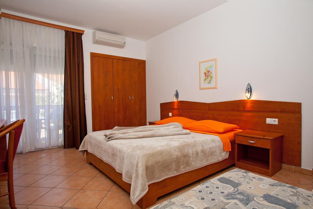 Guesthouse Villa Adria Malinska Dış mekan fotoğraf