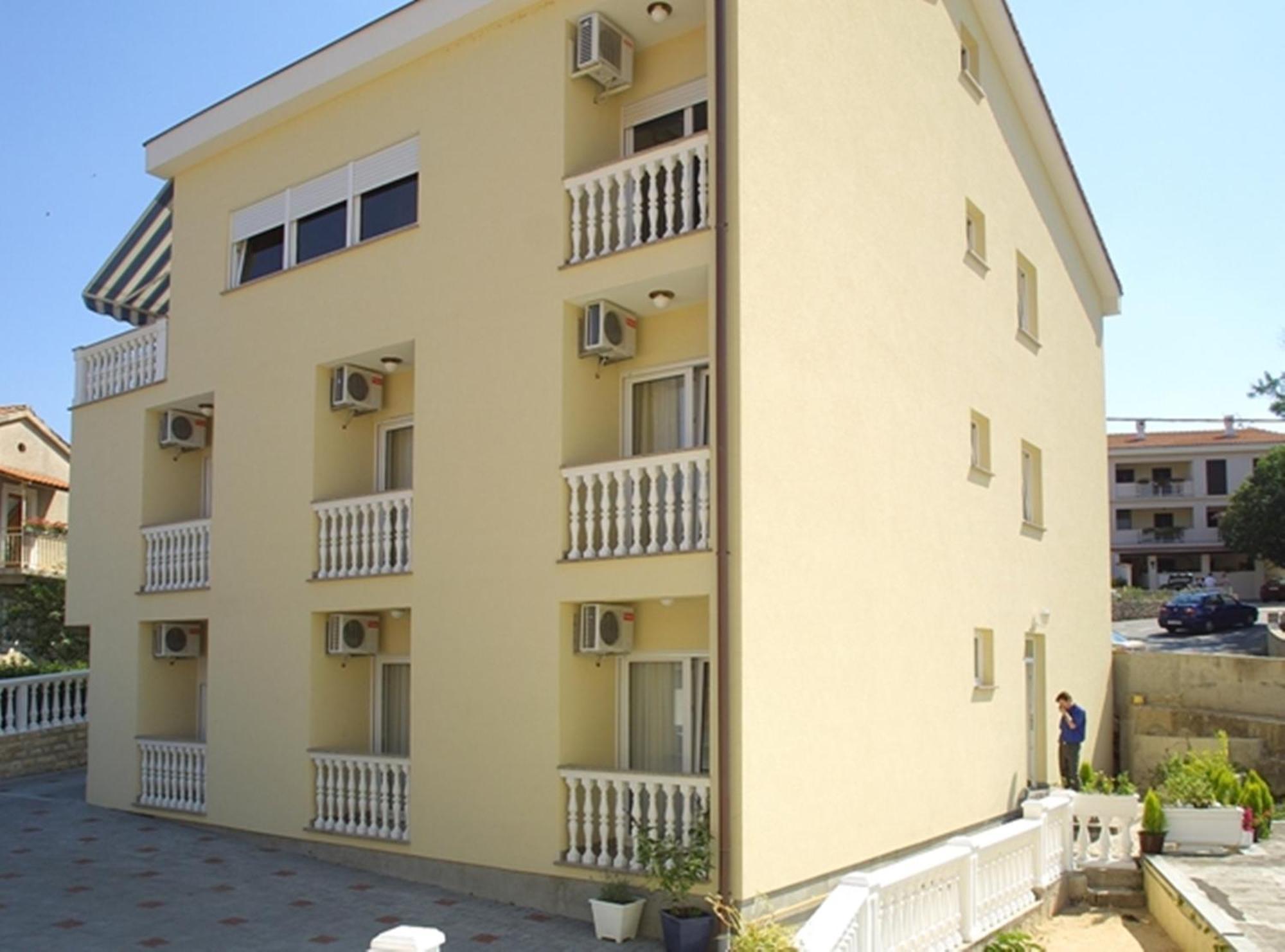 Guesthouse Villa Adria Malinska Dış mekan fotoğraf