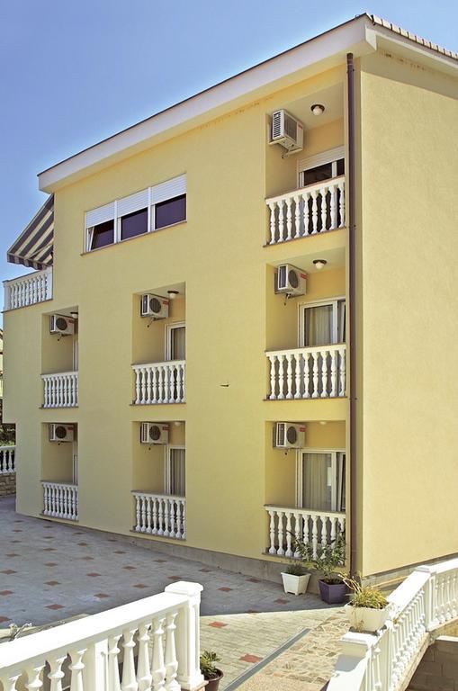 Guesthouse Villa Adria Malinska Dış mekan fotoğraf