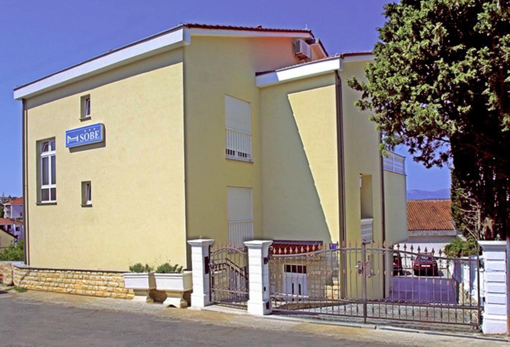 Guesthouse Villa Adria Malinska Dış mekan fotoğraf
