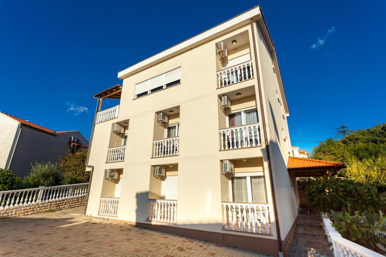 Guesthouse Villa Adria Malinska Dış mekan fotoğraf